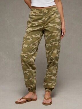 American Eagle Green High Waist Camo Cargo Joggers Pants New